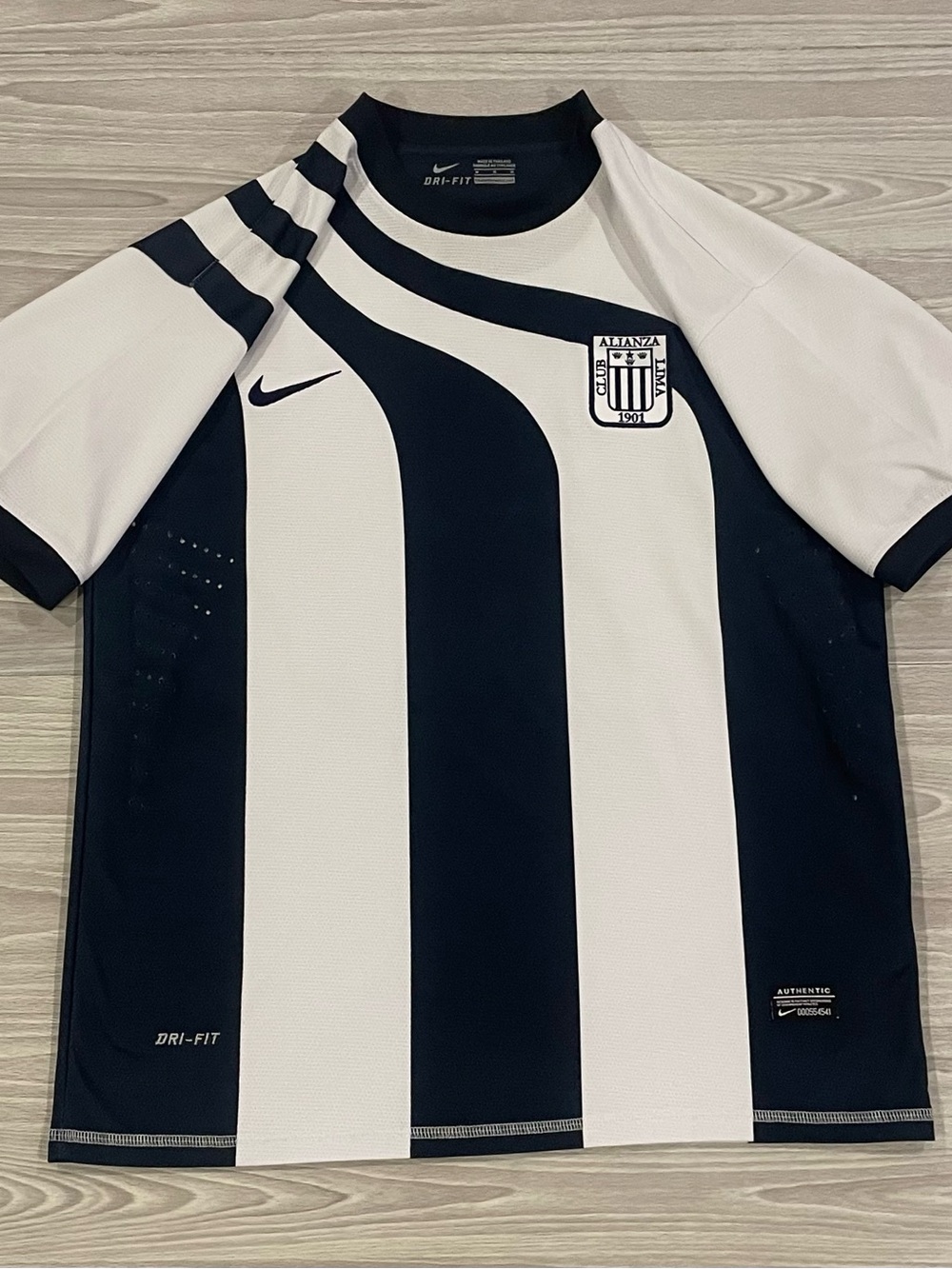 Nike 2011/12 Alianza Lima Home Football Peru Soccer Jersey #10 Men's Size Medium